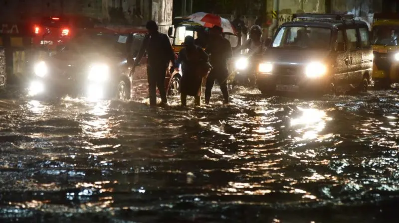 Heavy Rainfall Causes Traffic Snarls in Hyderabad; IMD Issues Yellow Warning for Next Five Days