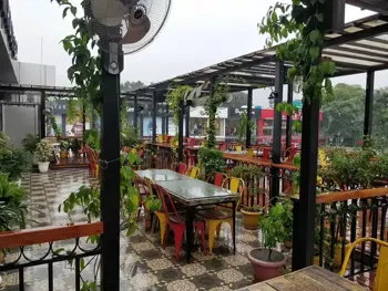 Himalayan Roots Restaurant, Haldwani