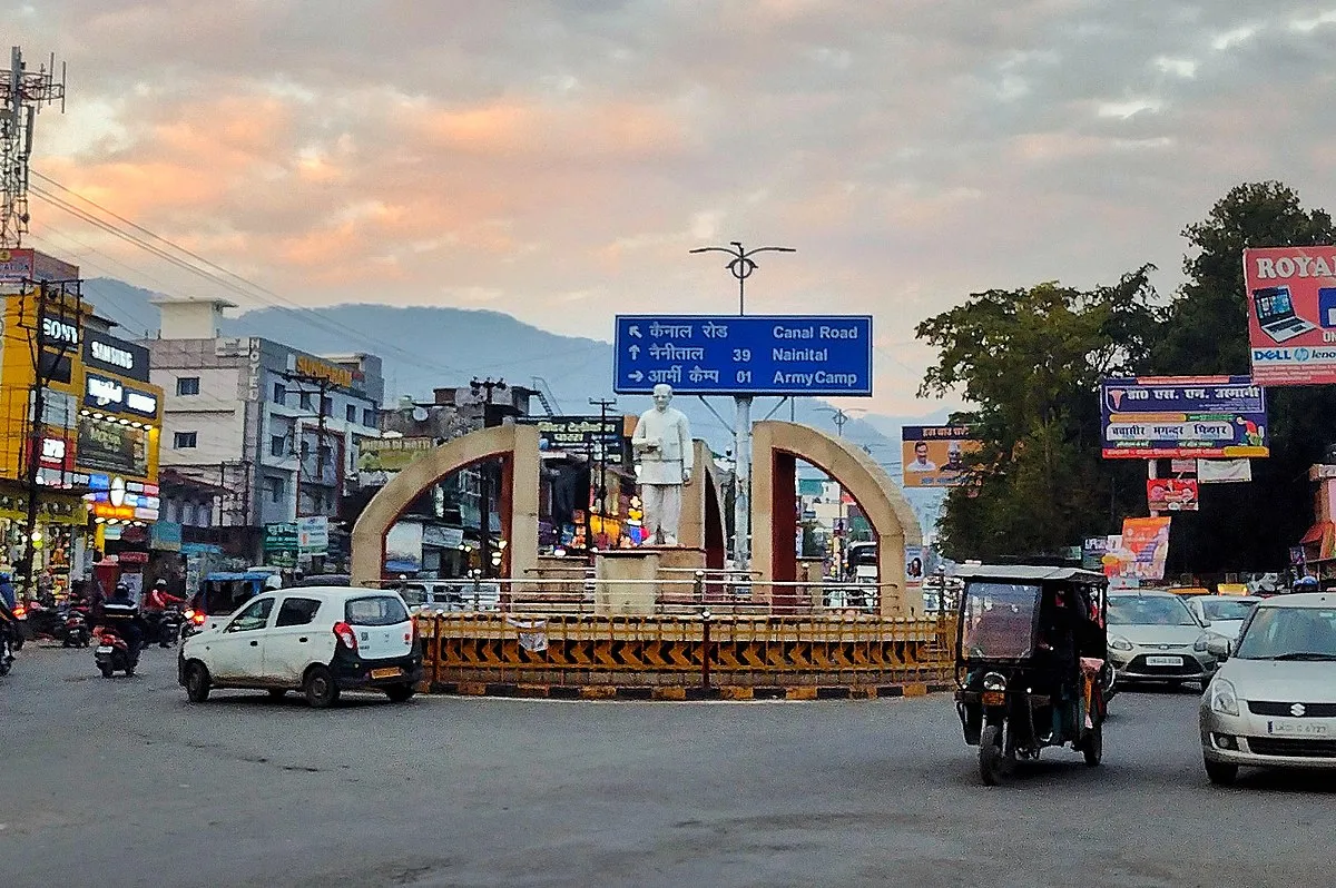 हल्द्वानी के जीरो जोन और मुख्य मार्गों पर तिपहिया वाहनों और ई-रिक्शा का संचालन प्रतिबंधित 