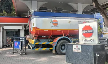 Petrol Pump Operators in Pune to Initiate Indefinite Shutdown Over Fuel Transportation Issues