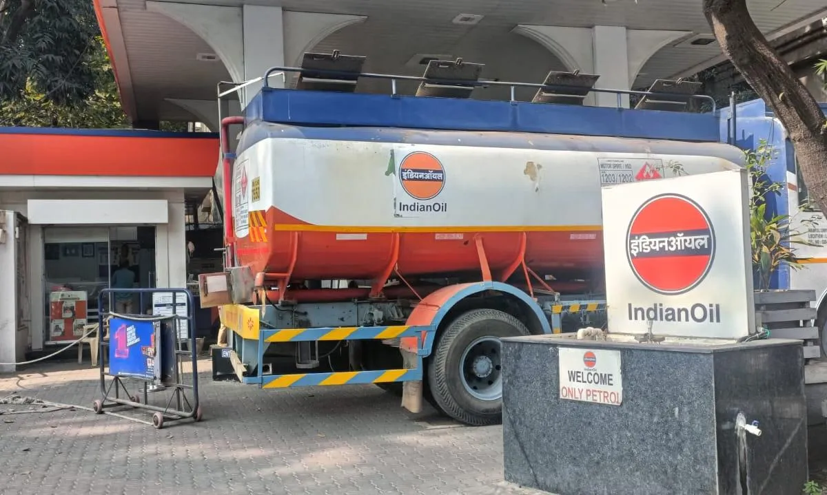 Petrol Pump Operators in Pune to Initiate Indefinite Shutdown Over Fuel Transportation Issues 