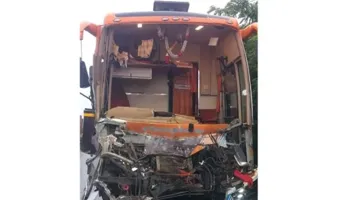 Major Accident on Pune-Mumbai Expressway: 23 Passengers Injured in Bus and Tempo Collision