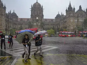 Yellow Alert Issued for Mumbai Expect Moderate Showers and Thunderstorms