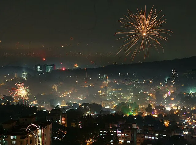 Pune Air Quality Expected to Worsen as Diwali Festivities Continue 