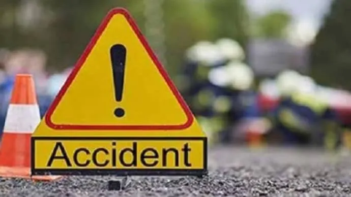 Shocking Tragedy on Kaladhungi Highway as Elderly Man on Bike Dies in Truck Collision 