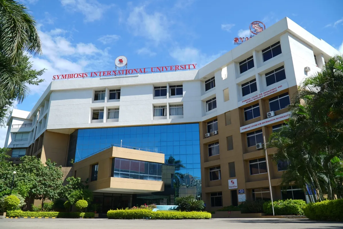 SYMBIOSIS CENTRE FOR MANAGEMENT & HUMAN RESOURCE DEVELOPMENT (SCMHRD) 