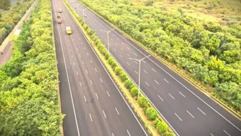 Mumbai-Pune Expressway: Traffic Alert! Bridge Construction Ahead