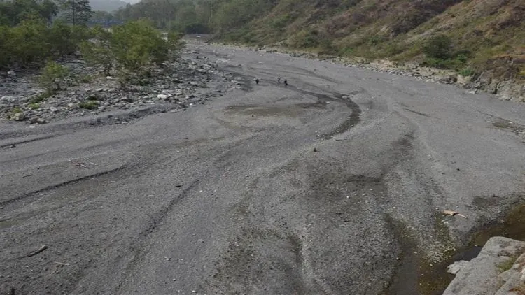 Water Crisis Looms as Gaula River in Haldwani Approaches Critical Low Levels 